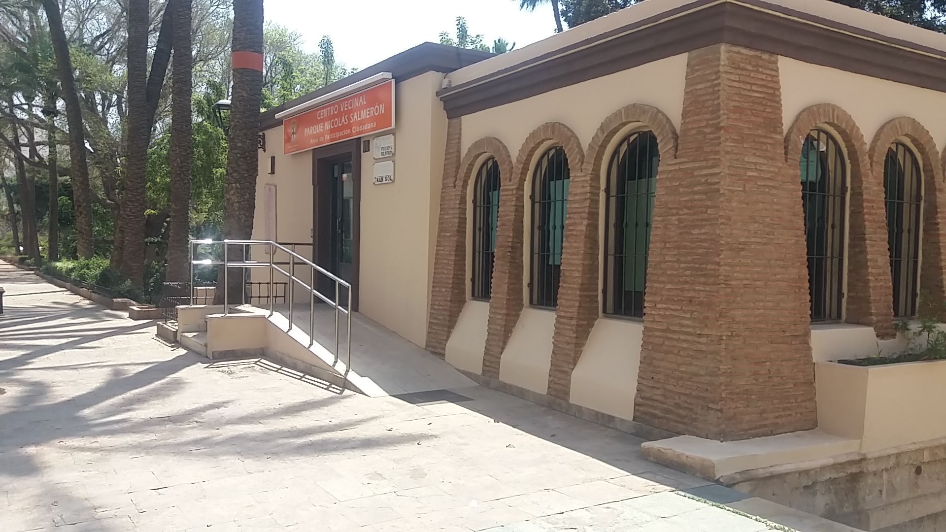 Centro Vecinal Parque Nicolás Salmerón - Centro de yoga en Almería