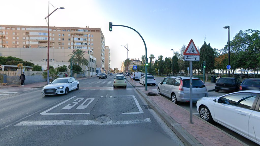 Centro de Día de Mayores III Alborán - Escuela de educación para adultos en Almería