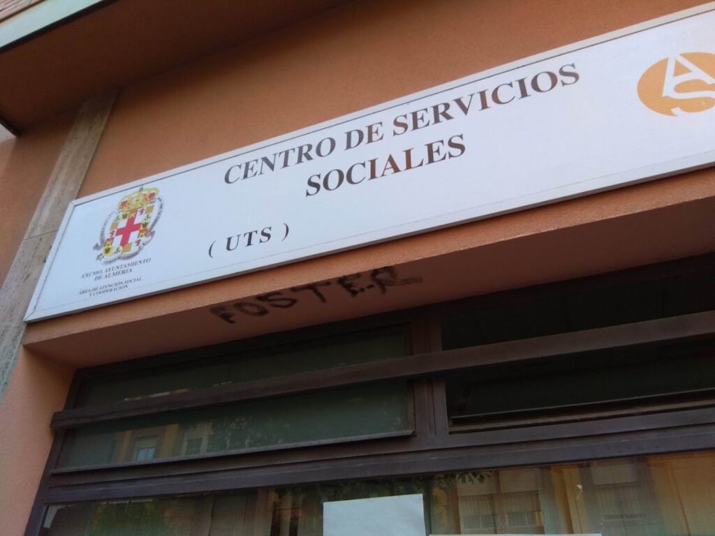 Centro de Servicios Sociales "Pablo Iglesias" - Hospital en Almería