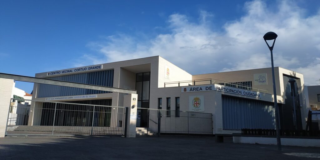Centro de la Mujer "Cortijo Grande" - Organización de servicios sociales en Almería