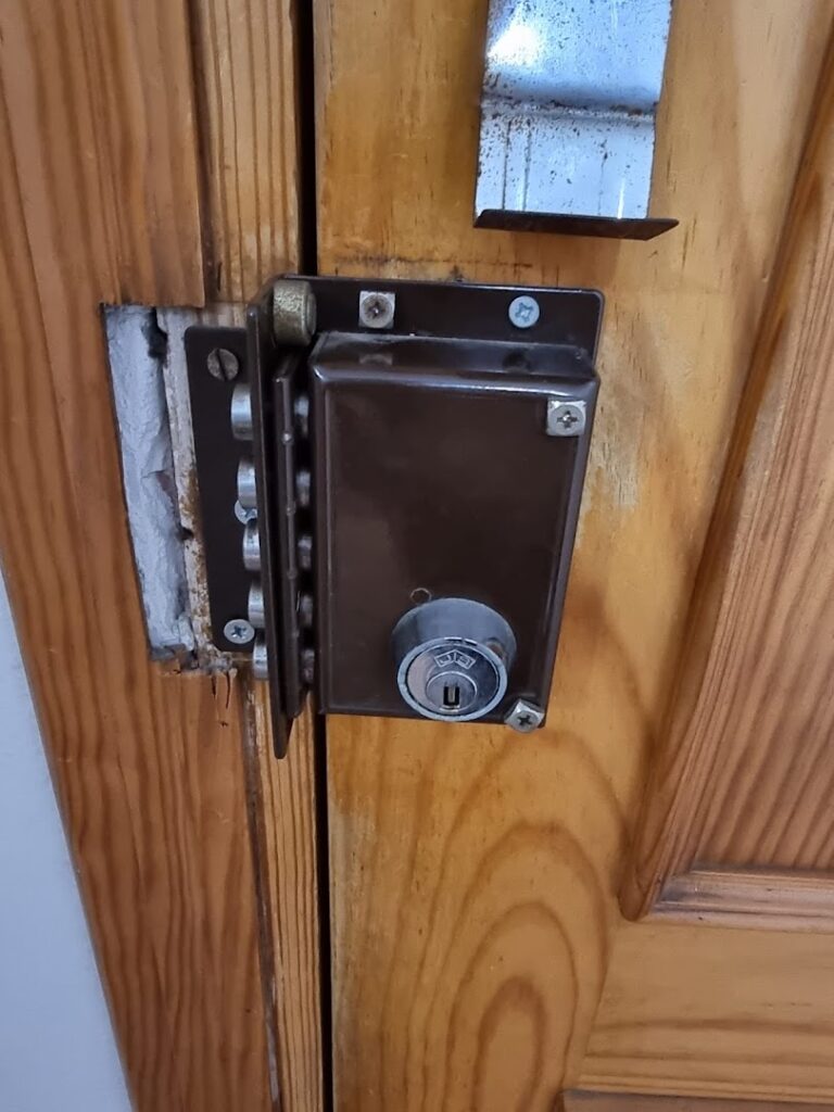 Cerrajeros Almería Pro-Key - Cerrajero en