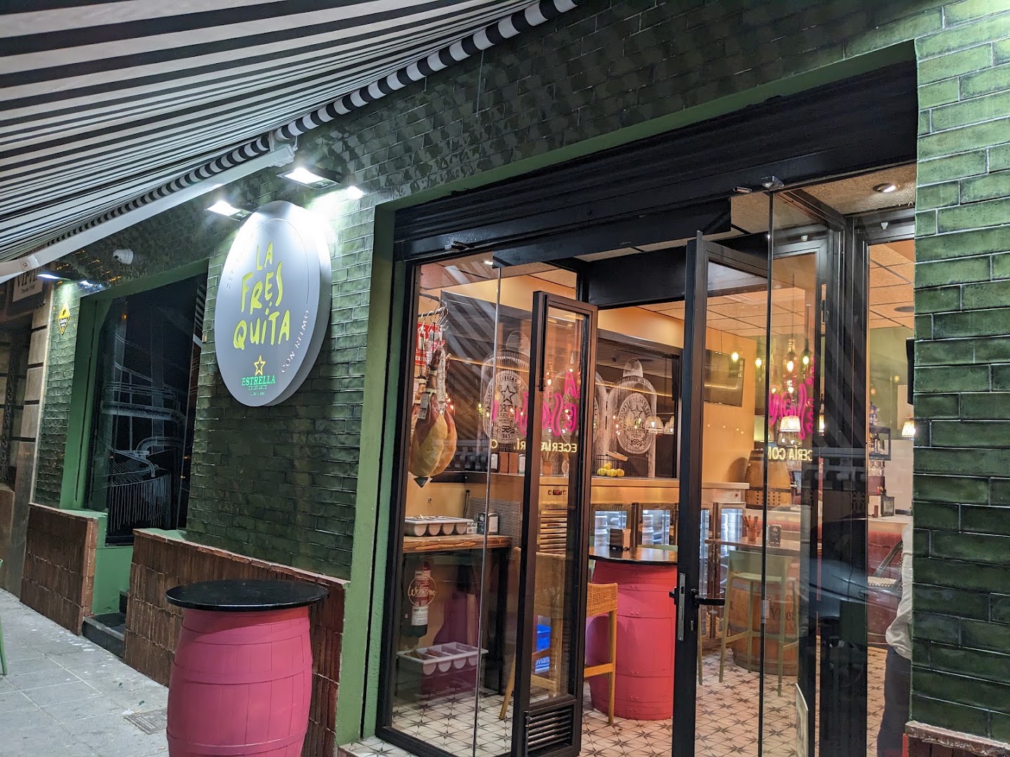 Cervecería La Fresquita - Bar en Almería