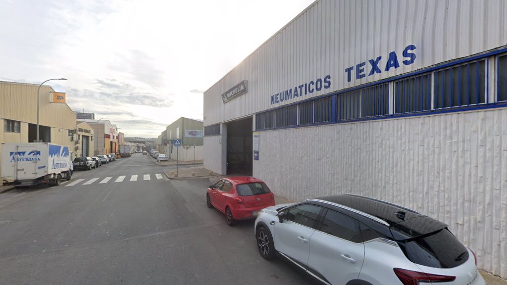 Chapinsur Almería S.L. (PIEDRA CAR´S) - Taller de chapa y pintura en Huércal de Almería