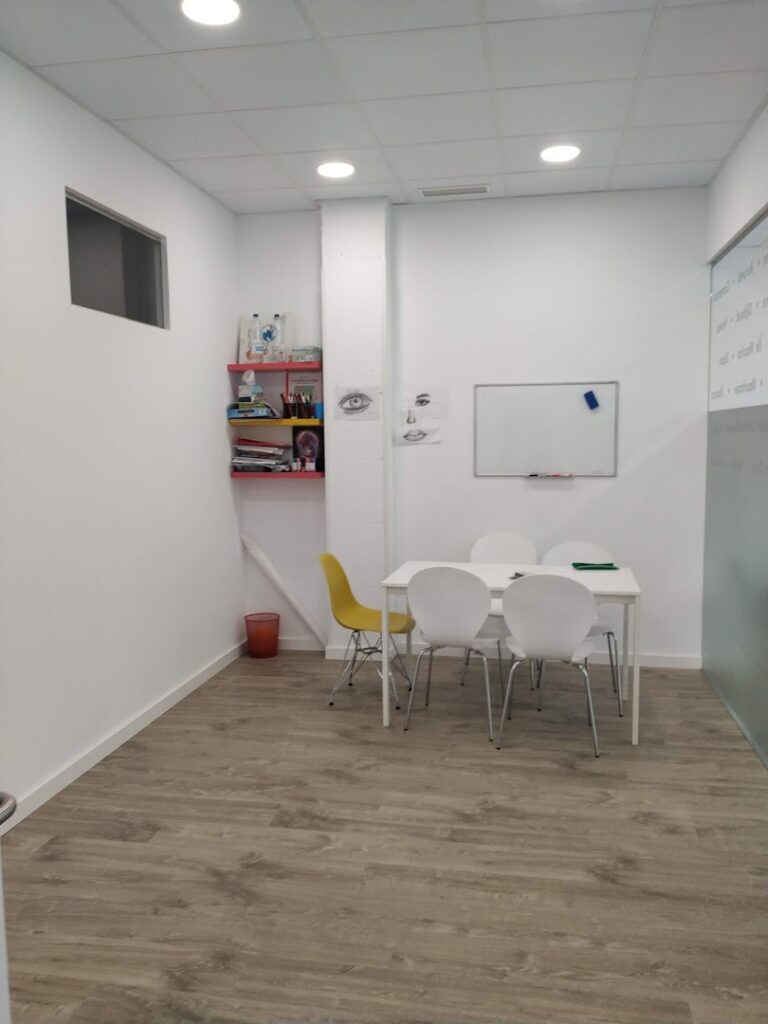 Chez Nous Escuela de Talentos - Centro educativo en Almería