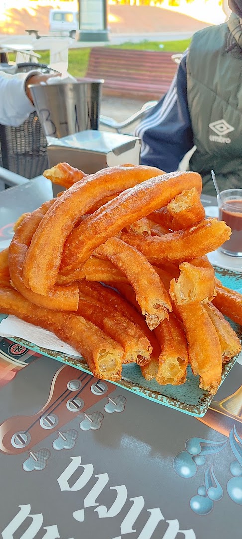 Churrería El Sevillano y María Hija - Cafetería en Almería