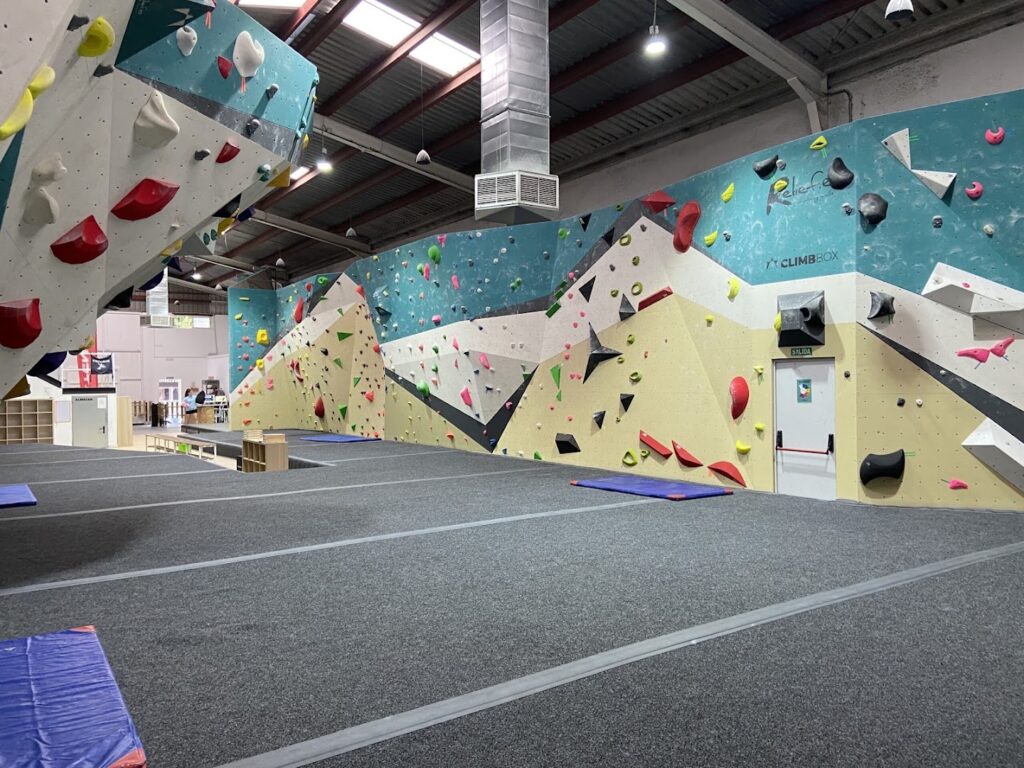 Climbbox - Gimnasio con rocódromo en Almería