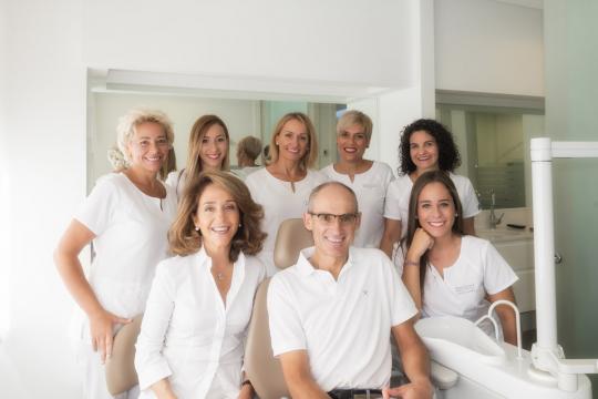Clínica Dental Abellán Mochón - Dentista en Almería