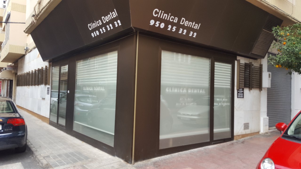 Clínica Dental Arce Calderón - Dentista en Almería
