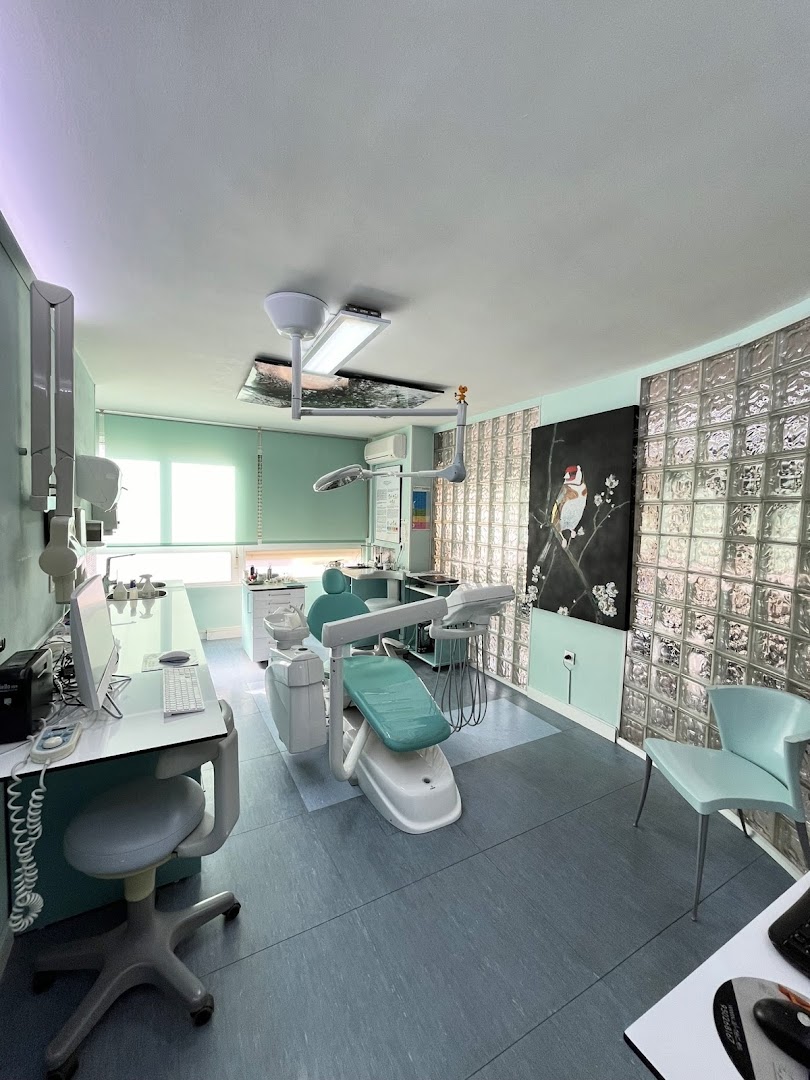 Clínica Dental Azcona - Dentista en Almería