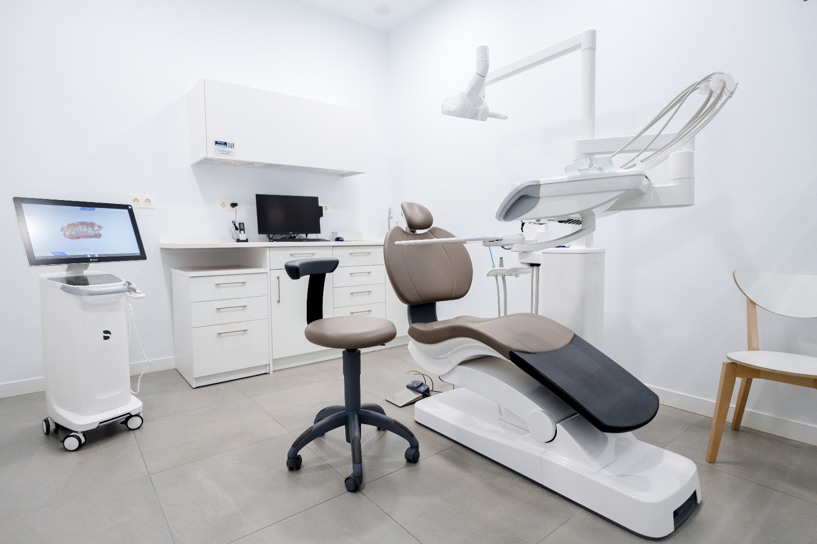 Clínica Dental Cleardent Almería - Clínica dental en Almería