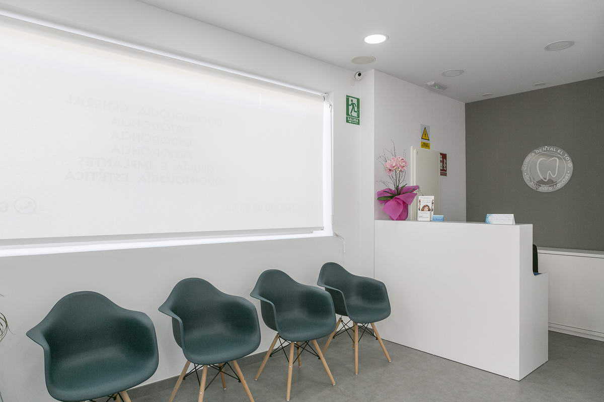 Clínica Dental El Toyo - Clínica dental en Retamar
