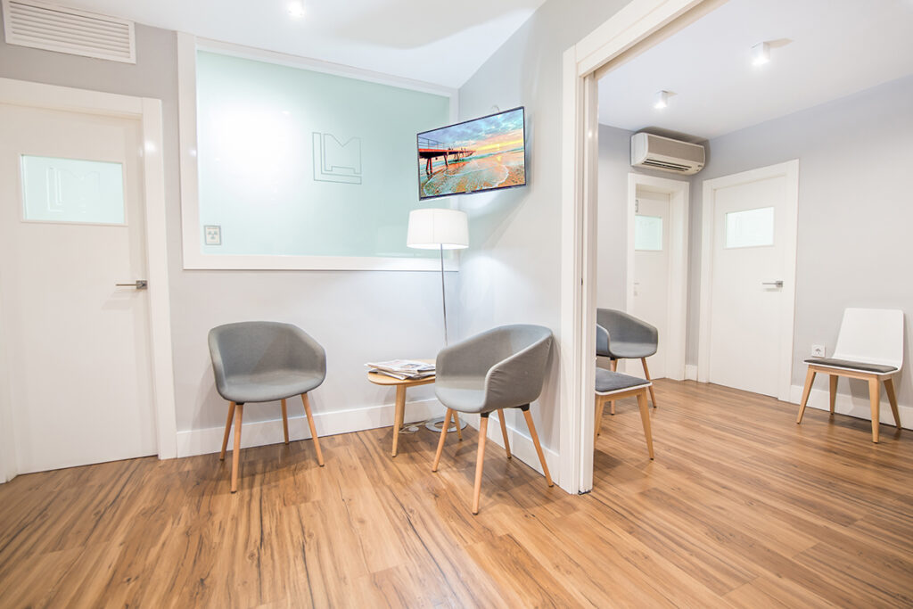 Clínica Dental Lucas Manzanares - Clínica dental en Almería