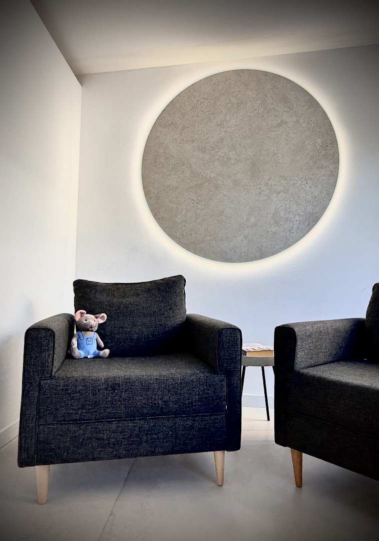 Clínica Dental Montagut - Clínica dental en Almería