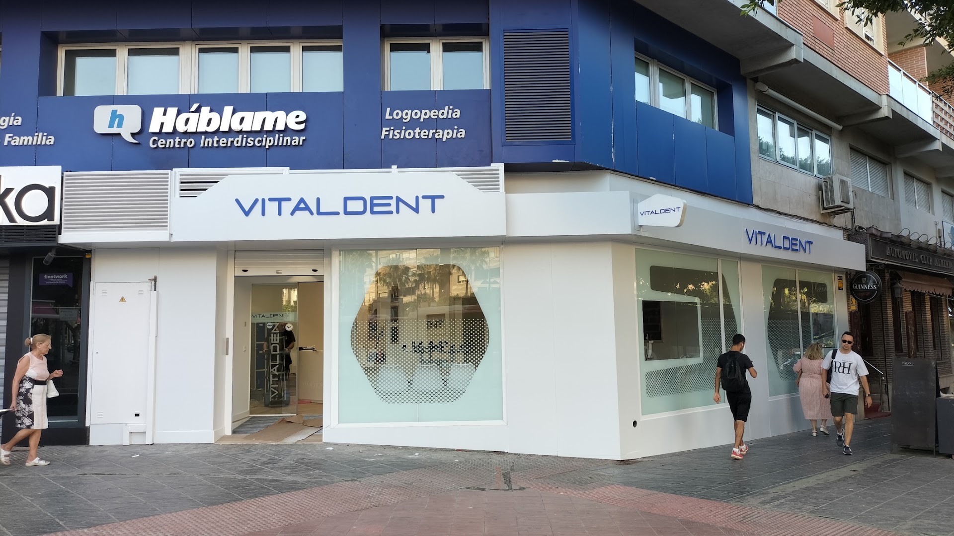 Clínica Dental Vitaldent - Clínica dental en Almería