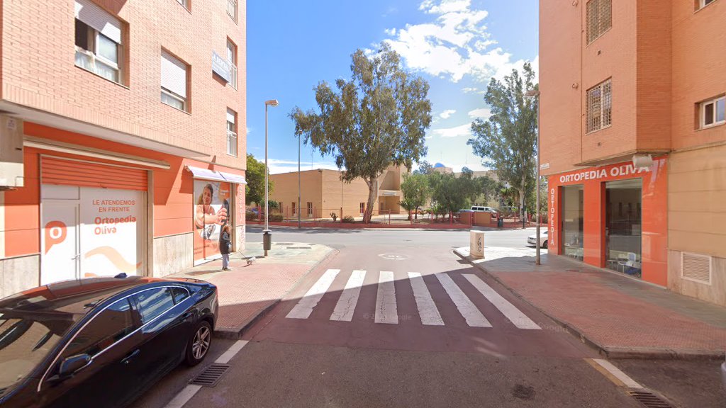 Clínica Raúl Herrera - Clínica dental en Almería