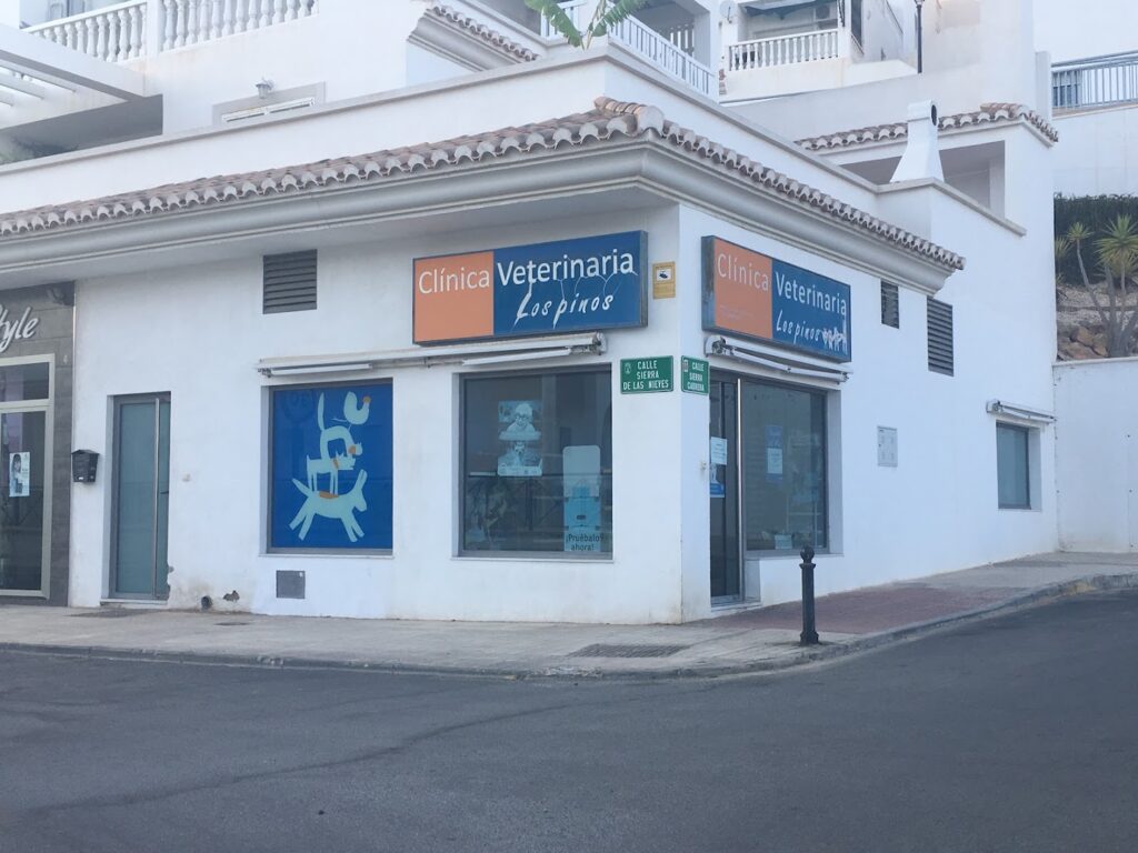 Clínica Veterinaria Los Pinos - Hospital veterinario en Huércal de Almería