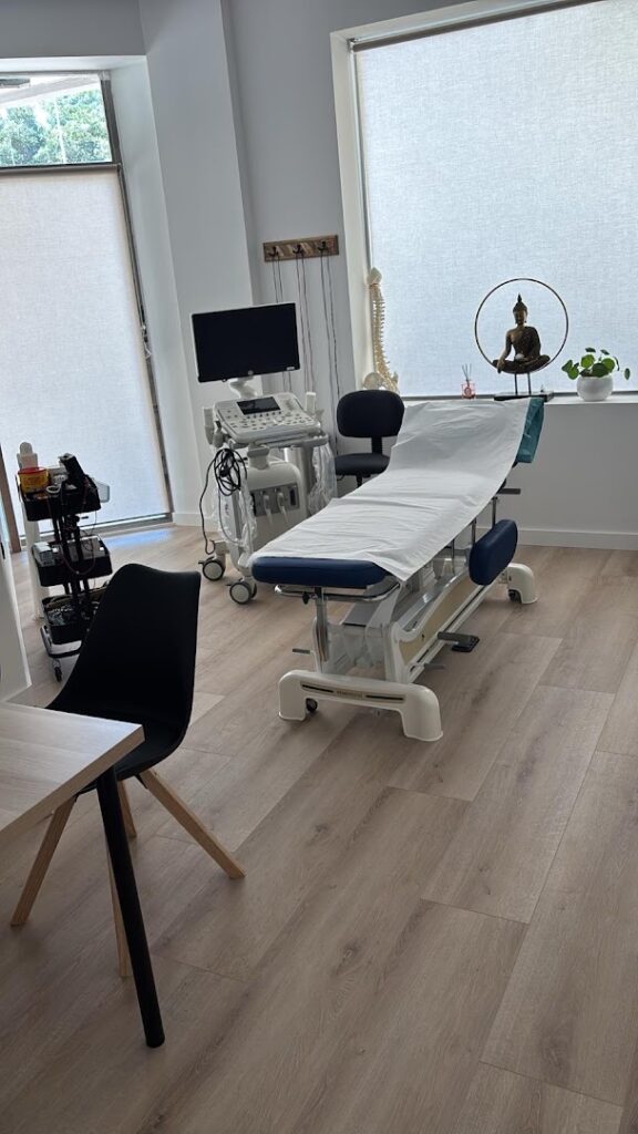 Clínica de Fisioterapia Avanzada y Osteopatía FIX YOU - Fisioterapeuta en Almería