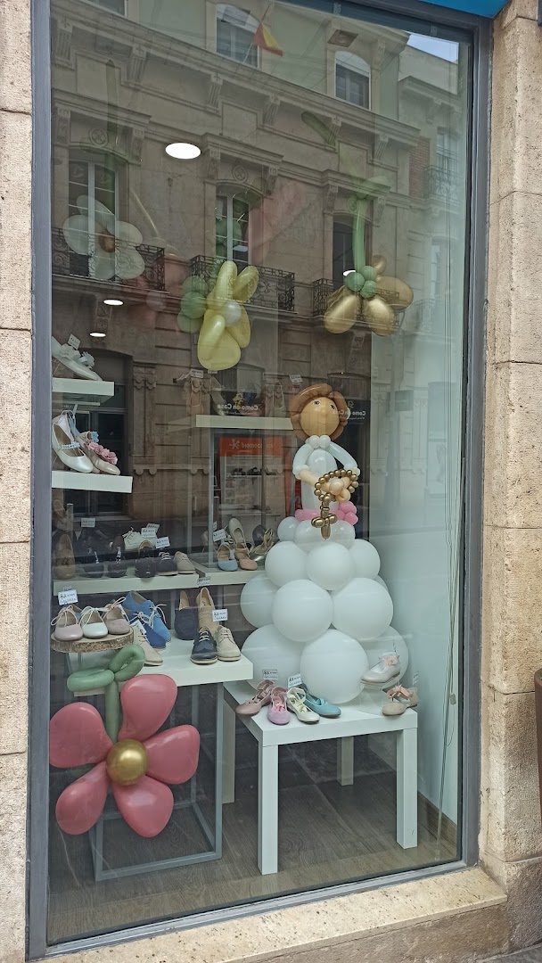 Colores Zapatería Infantil y Juvenil - Zapatería en Almería