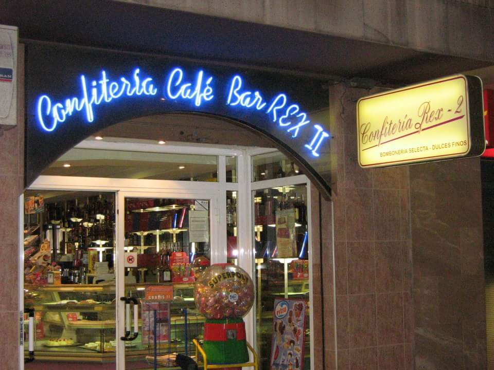 Confitería Rex II - Pastelería en Almería