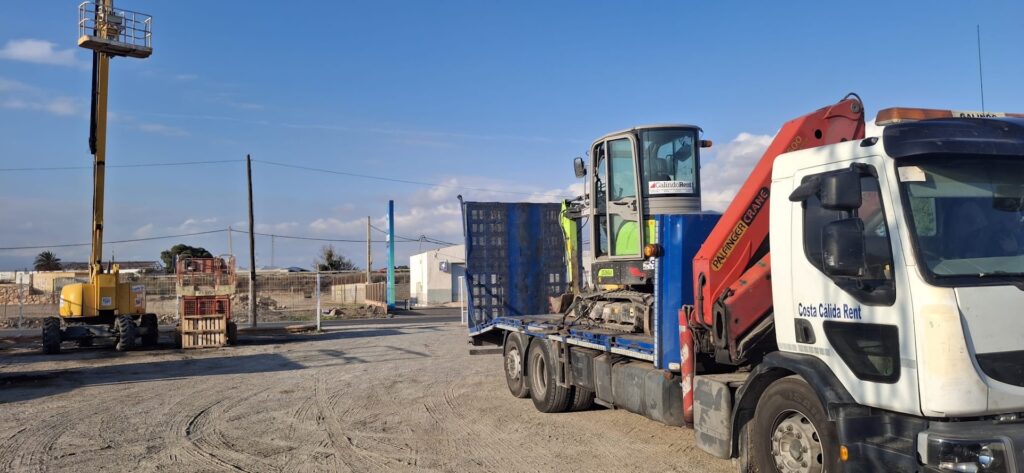 Costa Cálida Rent SL - Agencia de alquiler de grúas en Almería