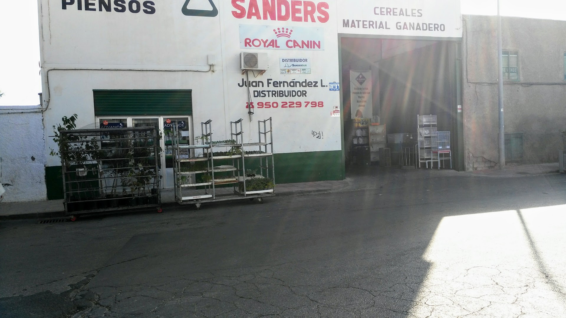 Cudal Distribucción de Alimentación - Cash and Carry Almería - Tienda de alimentación en Almería