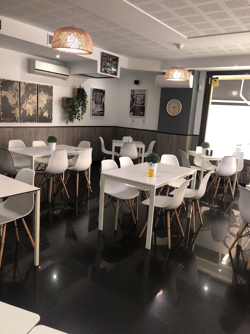D&S Cafe Bar - Cafetería en Almería