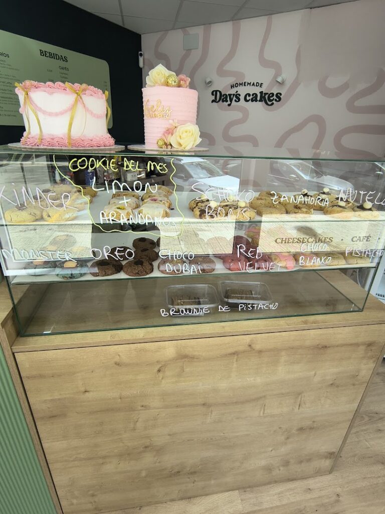 Days Cakes | Pastelería creativa en Almería - Pastelería en Almería
