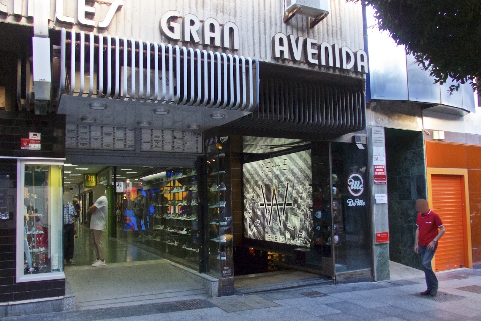 Dewe Almería - Tienda de ropa para jóvenes en Almería