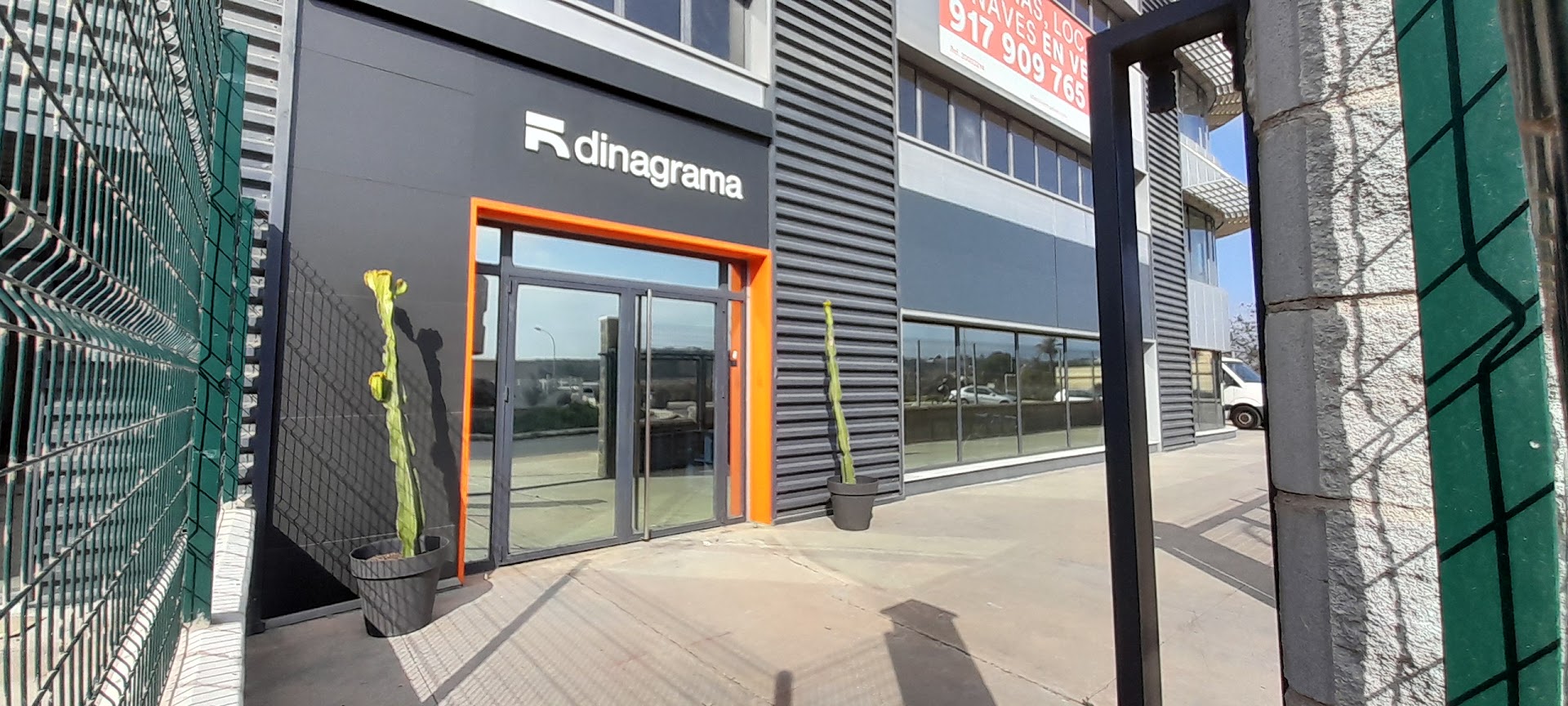 Dinagrama - Imagen visual corporativa y señalética - Impresora digital en Almería