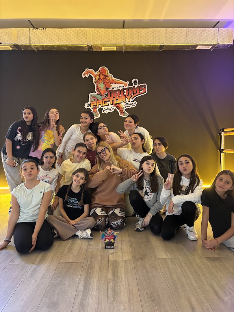Dreams Factory Dance Studio | Academia de Baile en Almería - Academia de baile en Almería