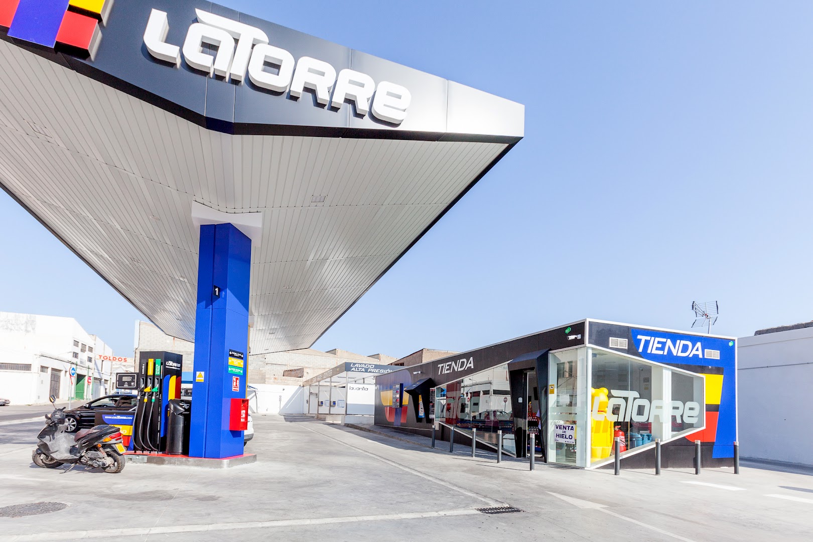 E. S. LA TORRE - Gasolinera en Almería
