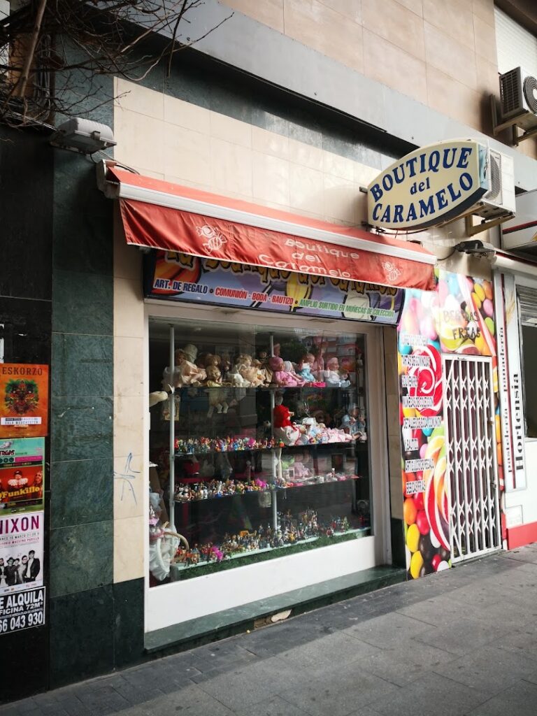EL MUNDO DE LAS CHUCHES - Tienda de golosinas en Almería