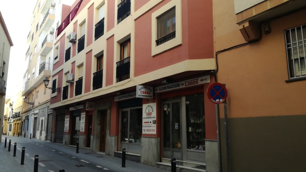 ELECTRICIDAD COBOS - Tienda de electrodomésticos en Almería