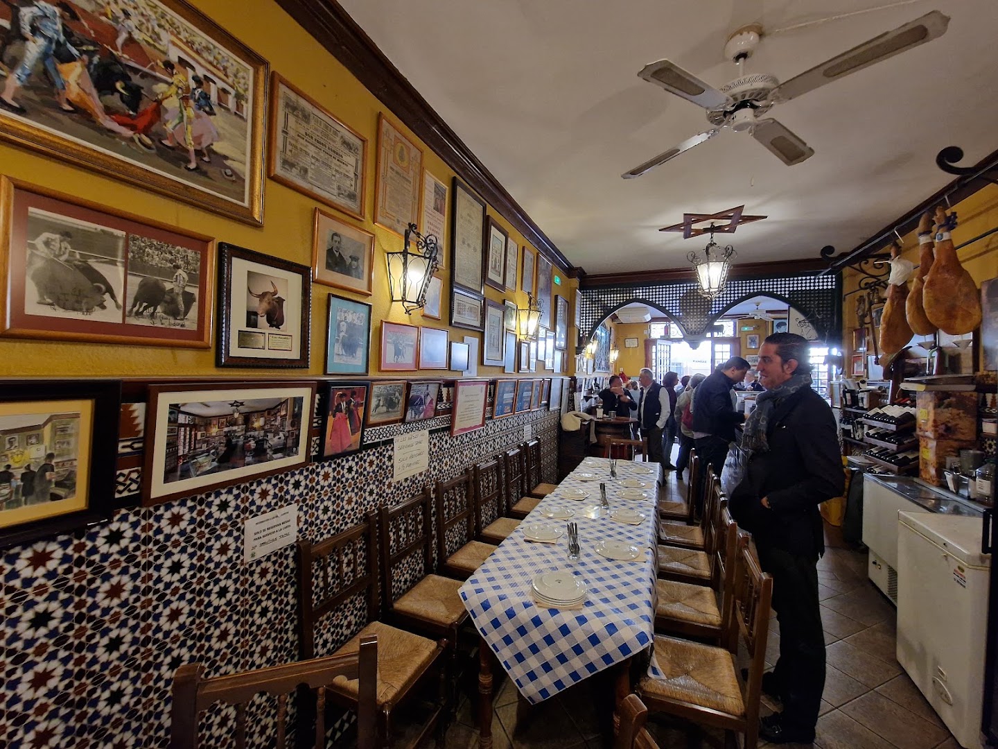 El Quinto Toro - Bar de tapas en Almería
