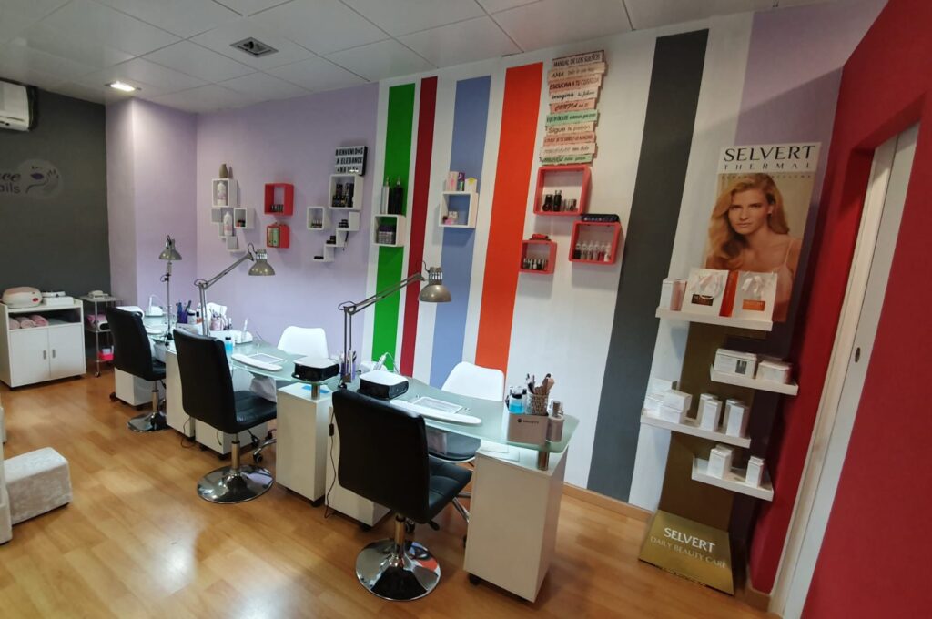 Elegance Nails - Salón de manicura y pedicura en Almería