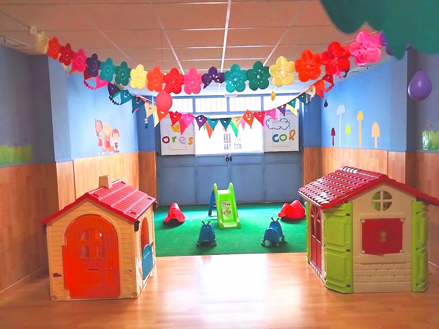 Escuela Infantil MIL COLORES - Centro de educación preescolar en Almería