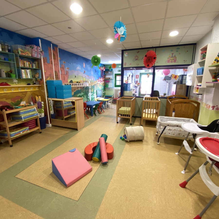 Escuela Infantil Pasitos - Guardería en Almería