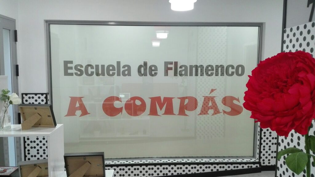 Escuela de Flamenco A COMPAS - Academia de baile en Almería