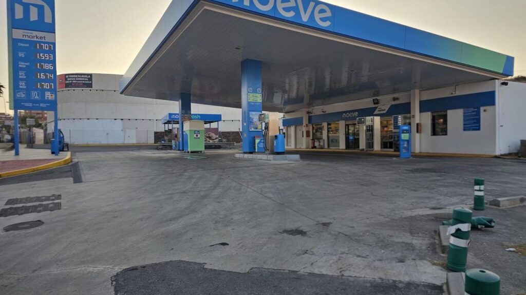 Estación de servicio Moeve - Gasolinera en Almería