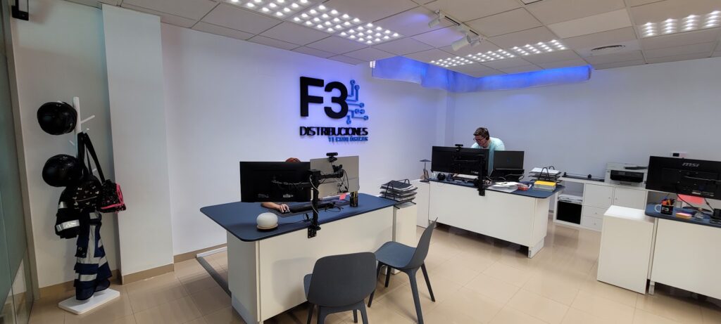 F3 DISTRIBUCIONES TECNOLOGICAS - Oficinas de empresa en Almería