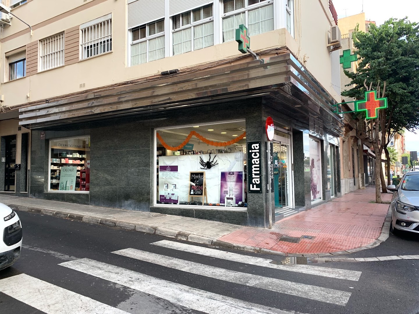 Farmacia Granada 115 - Farmacia en Almería