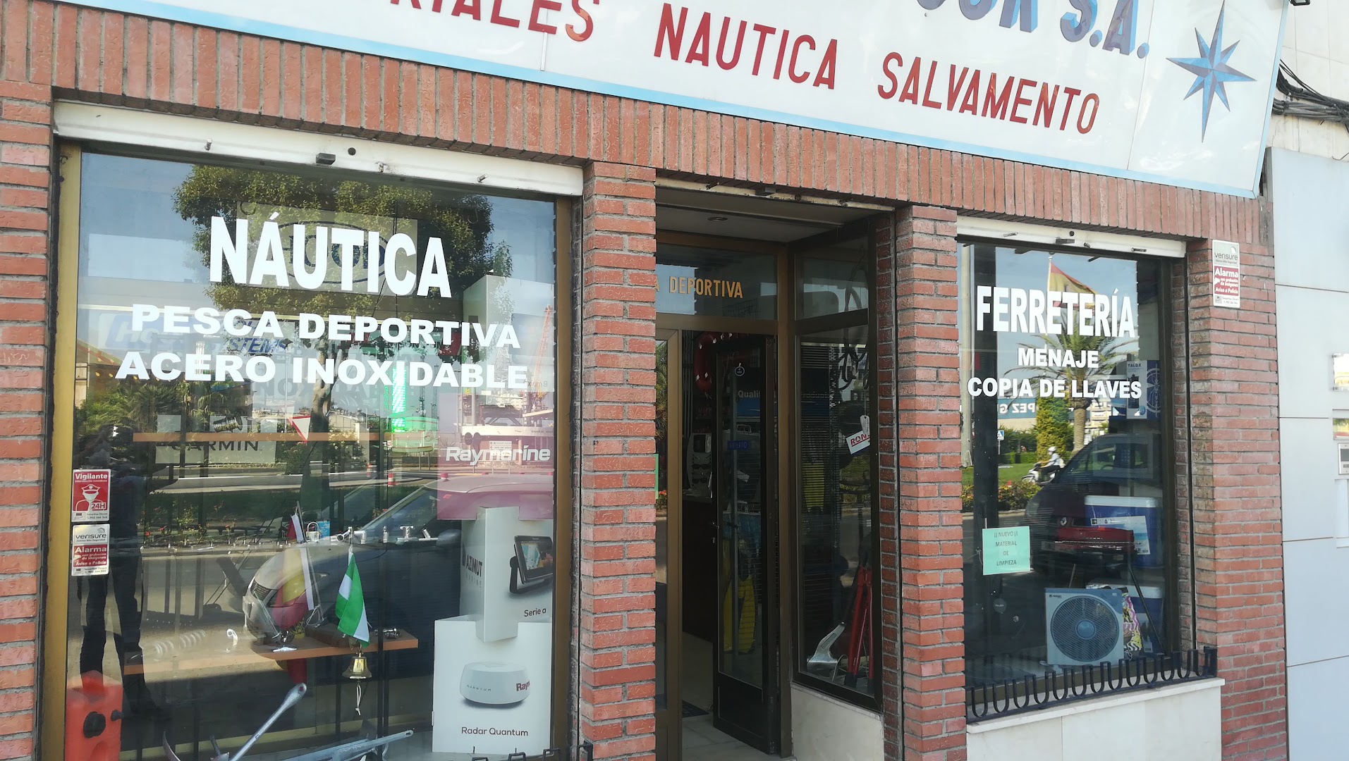 Ferretería Náutica Efectos Navales del Sur S.A. - Tienda de suministros marítimos en Almería