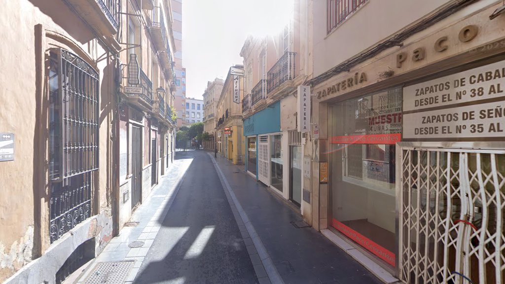 Francisco Luis Fernández Valverde - Clínica dental en Almería