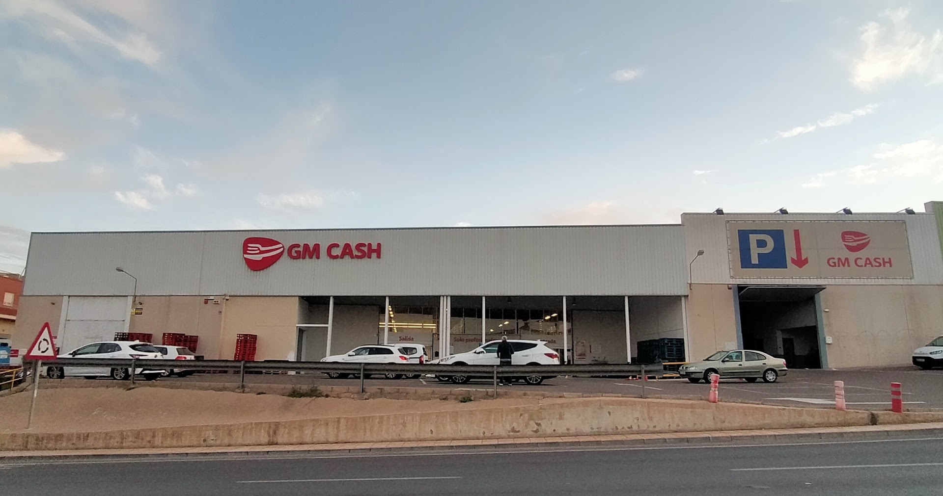 GM Cash - Autoservicio mayorista en Huércal de Almería