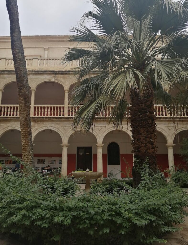 Grúa Municipal - Oficina de la Administración en Almería