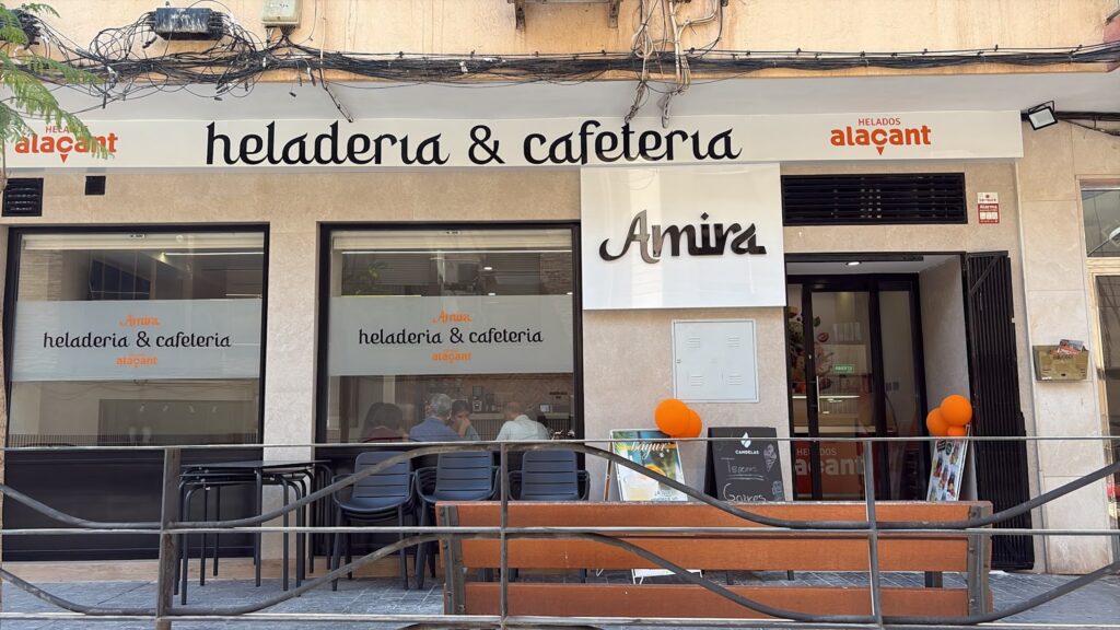 HELADERIA CAFETERIA AMIRA - Cafetería en Almería