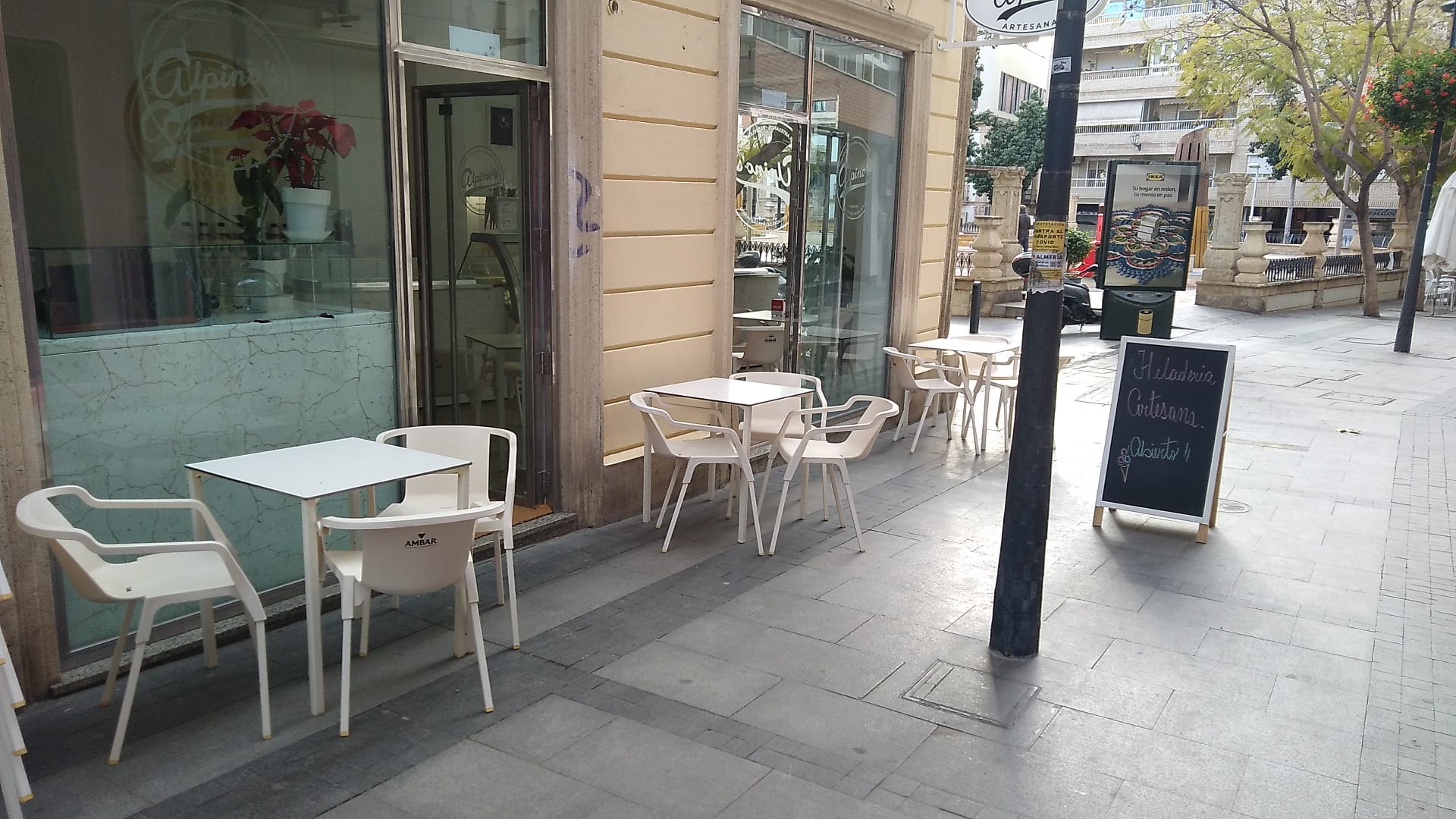 Heladería Alpinos - Helados Artesanales Almería - Heladería en Almería
