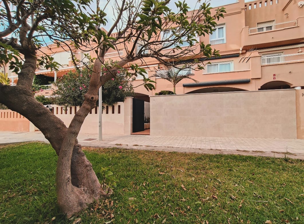 Home Suites Almeria - Hotel en Almería