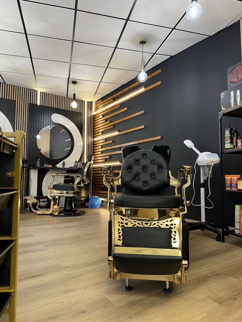 IMPERIO BARBERSHOP - Peluquería en Almería