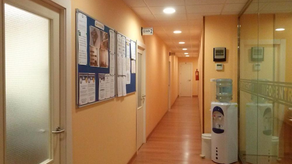 INFOCENTRO academia de Informática y Oposiciones - Academia de informática en Almería